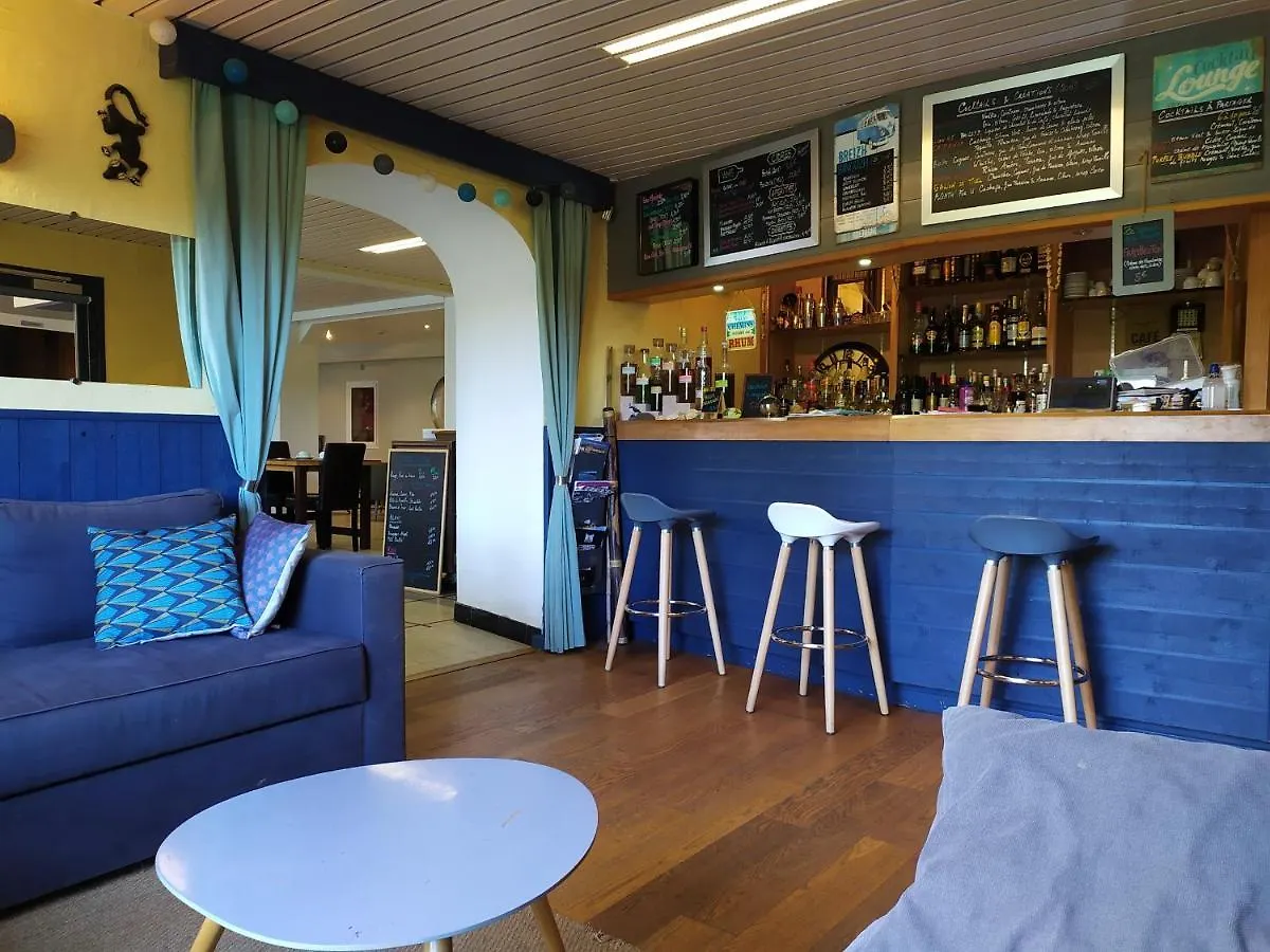 Hotel-Relais De Trefeuntec Plonevez-Porzay 2*,